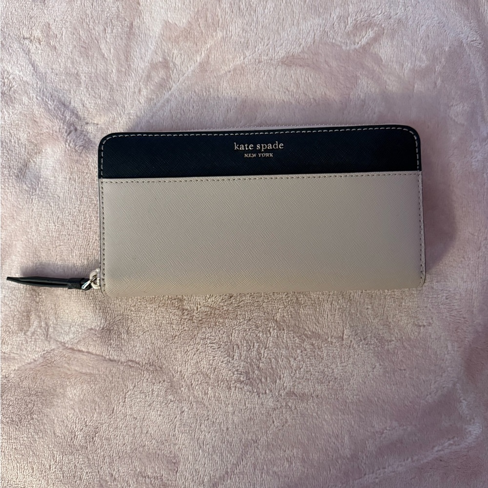 Kate Spade Black and Tan Zip Wallet
